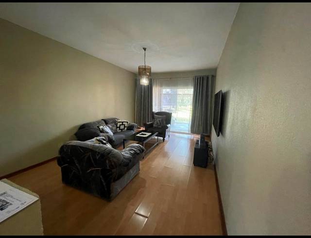 2 BEDROOM TOWNHOUSE FOR SALE IN EDLEEN